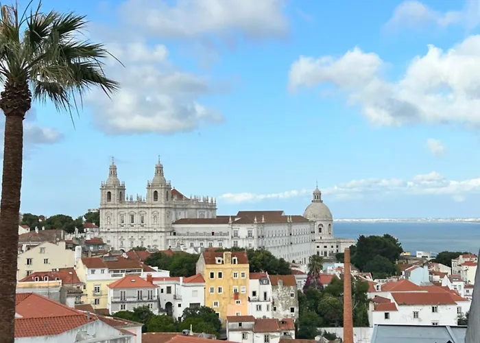 O Poleiro - Modern Living