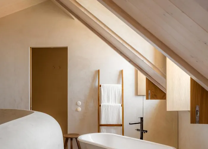 O Poleiro - Modern Living Lisbona