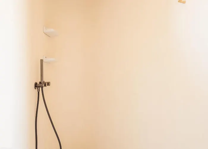 O Poleiro - Modern Living Lisbona