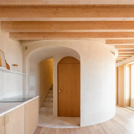 O Poleiro - Modern Living 리스본